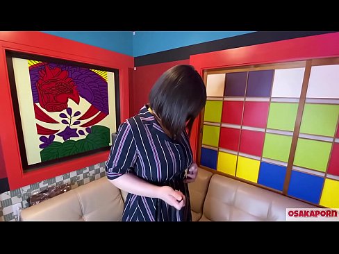 ❤️ Cutie Japanese pẹlu awọn omu nla ṣe baraenisere pẹlu awọn nkan isere ibalopọ ati pe o ni orgasm kan. O sọrọ ninu ifọrọwanilẹnuwo kan nipa iriri onibaje rẹ. Awọn ori omu nla ati obo ti o ni irun ti n kerora. Osaka onihoho ❤️❌ Ohun onihoho ti ile ☑